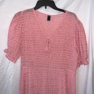 XL peach color maxi dress who wants very cute